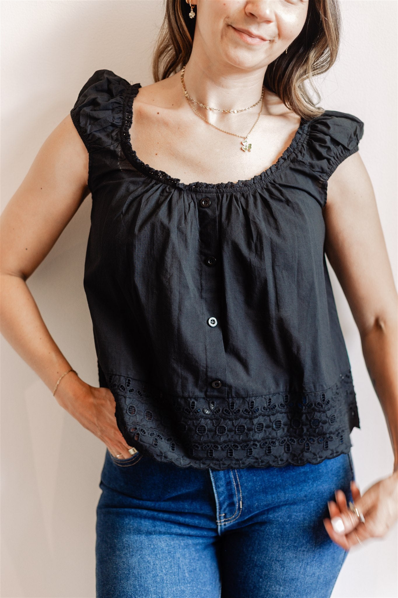 Cap-sleeve Eyelet Button front