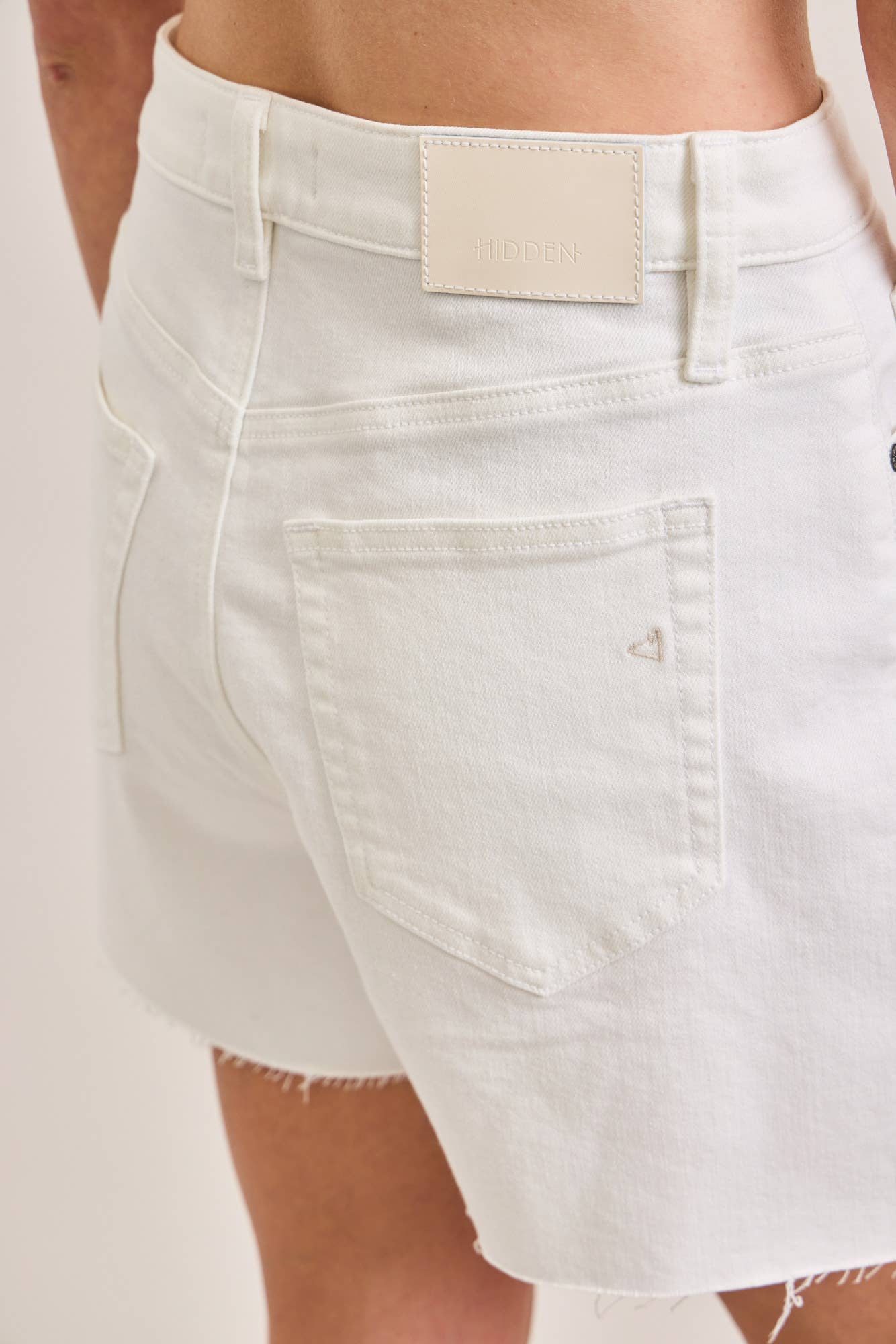 Off White 5" Denim Short