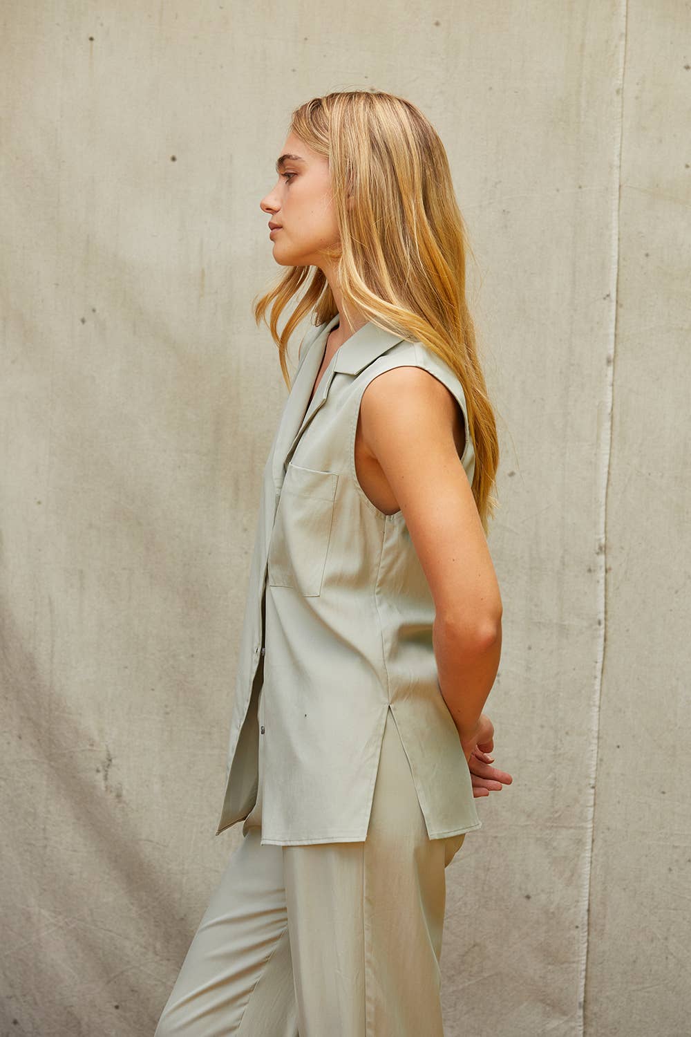 Sleeveless Collared Button Down