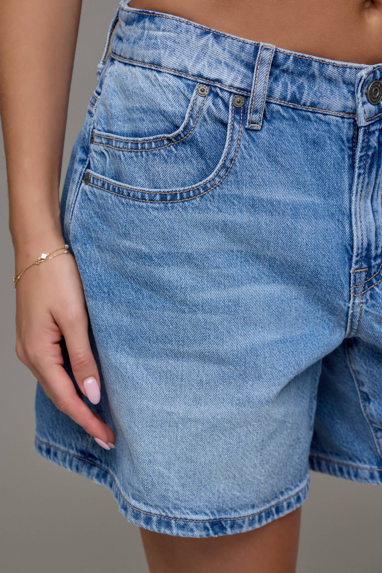 Classic 5"Denim Barrel Shorts