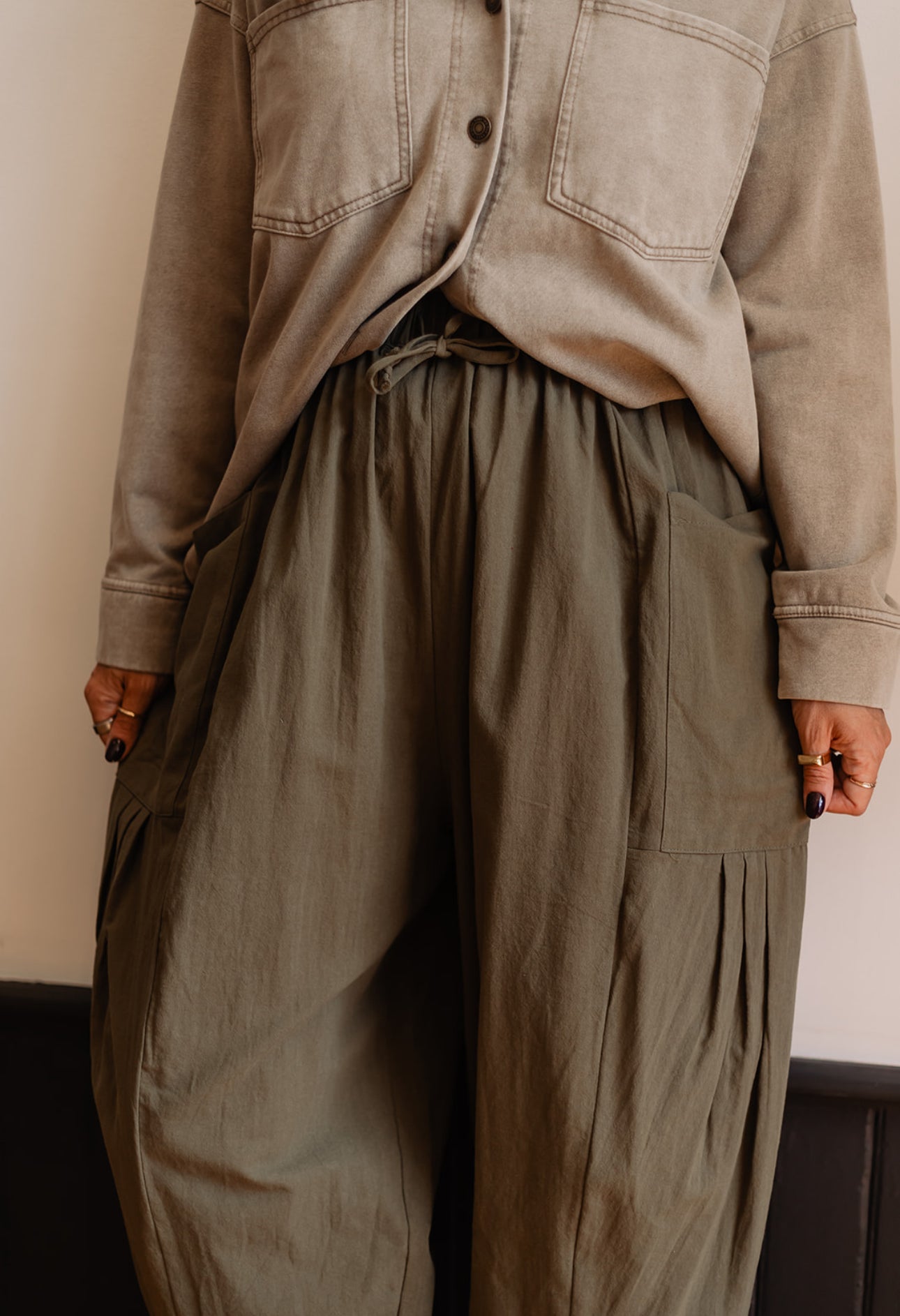 Woven Drawstring Barrel Pant