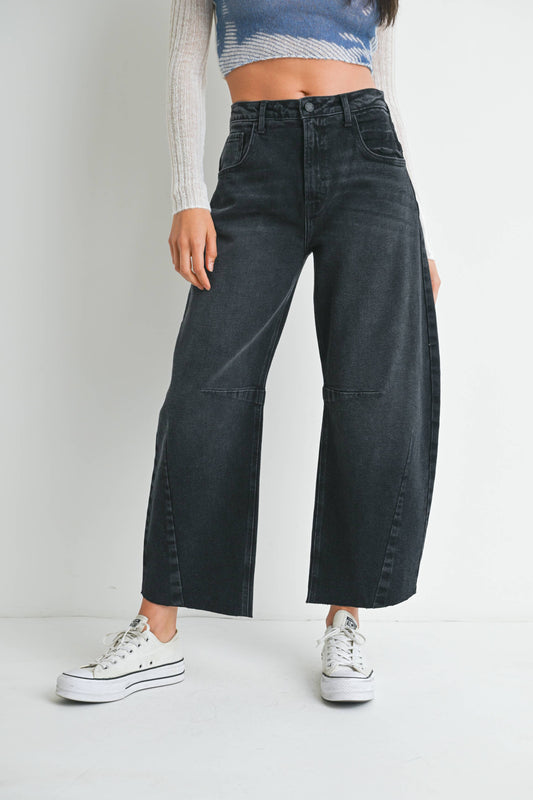 Raw Hem Barrel Jean w/ Seams