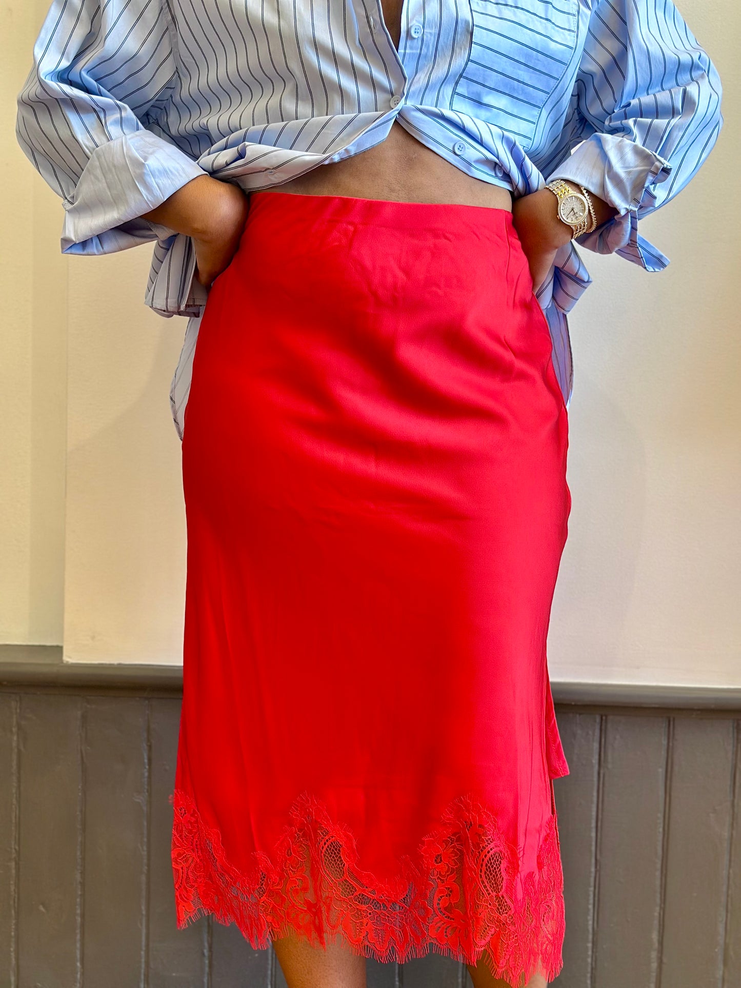Satin Lace Hem Pencil Skirt