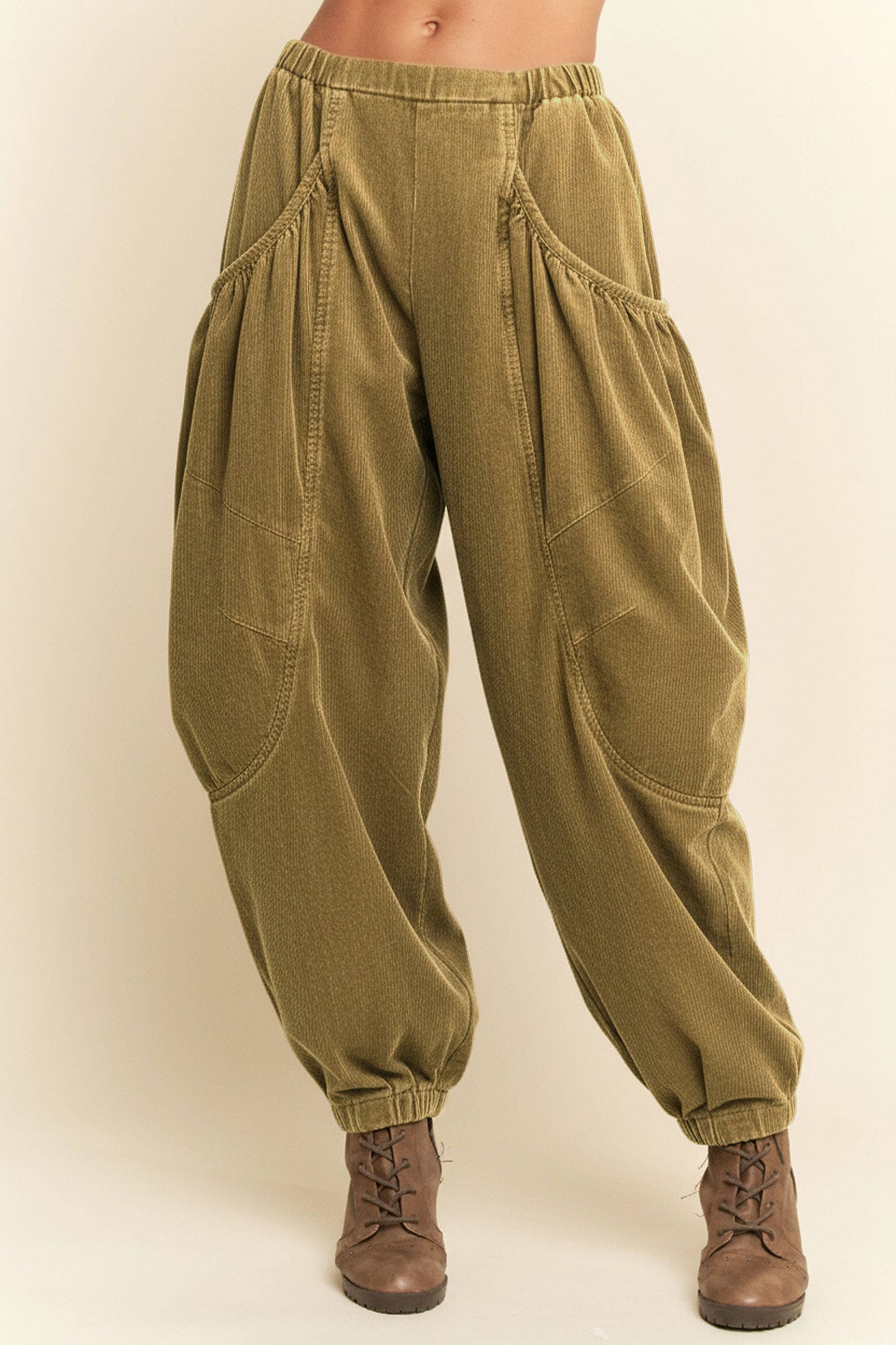 Relaxed Corduroy Cargo Barrel Pant