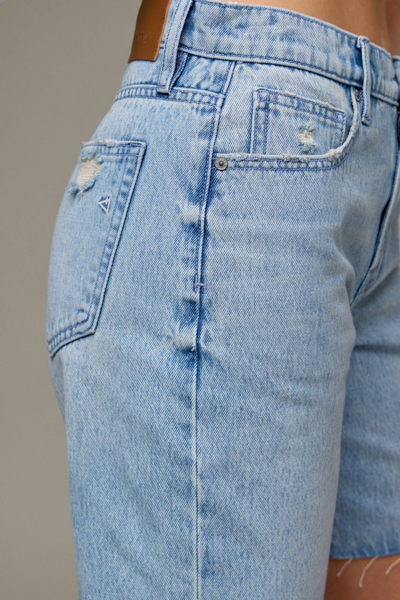 7 1/2" Relaxed Denim Short