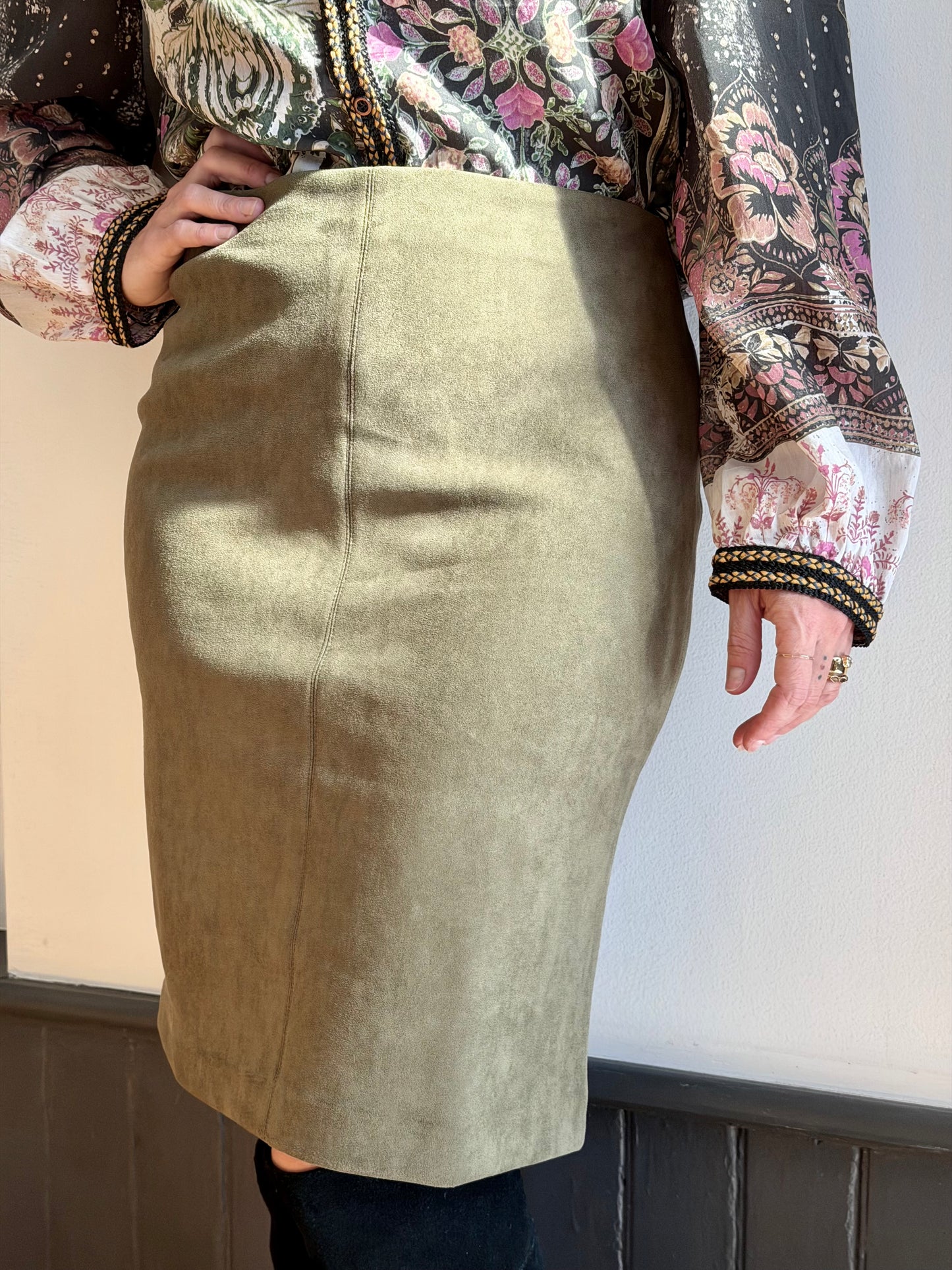 Suede  Stretch Pencil Skirt