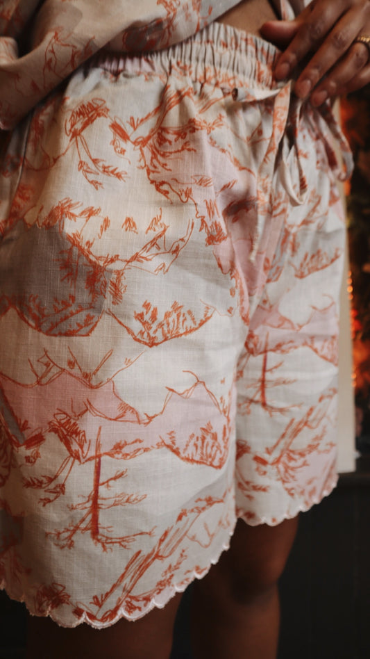 Landscape Linen Scalloped Hem Shorts