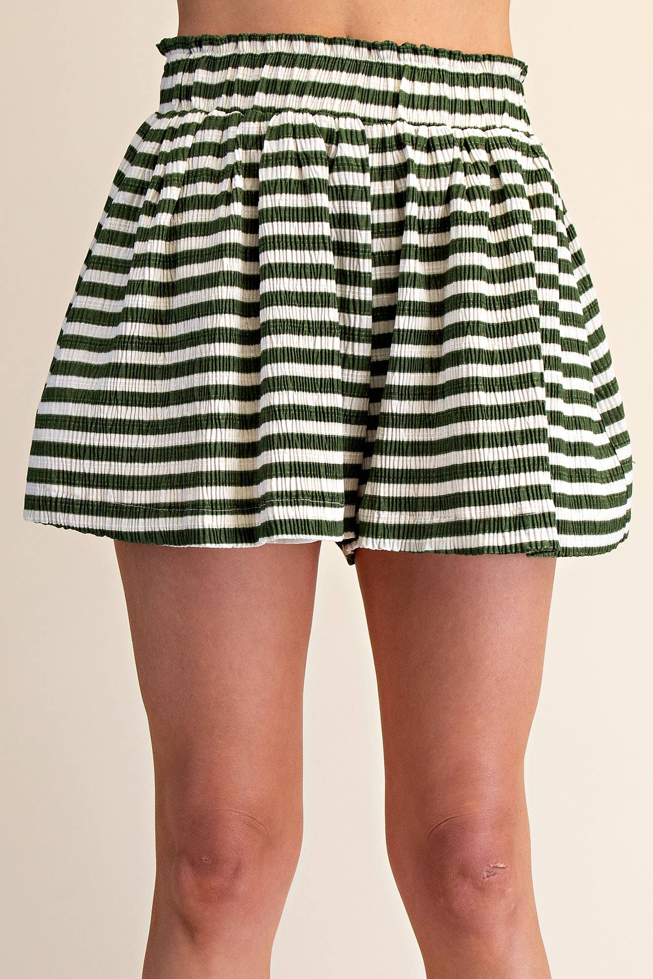 Elastic Waist Pleated Short