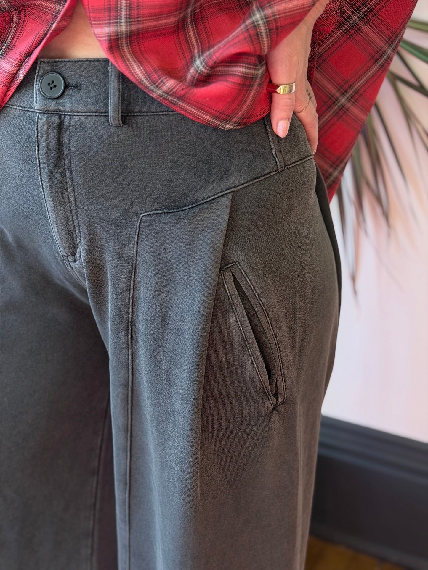 Wide Trouser Knit Pant