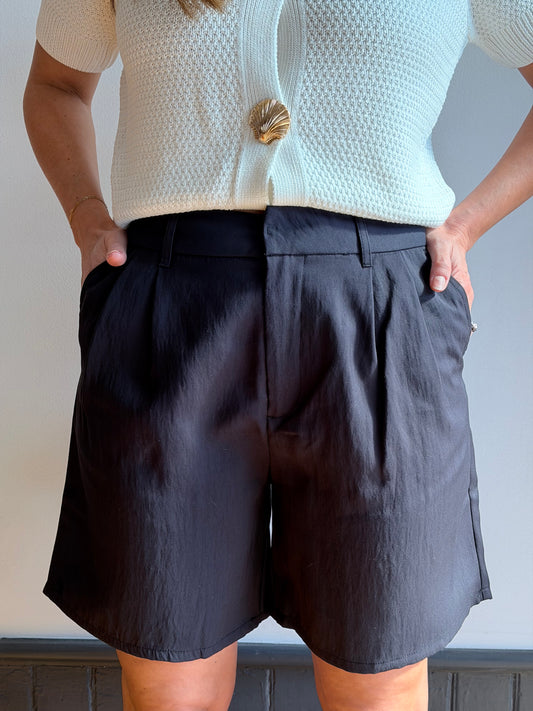 Pleated Front Relaxed Fit Shorts