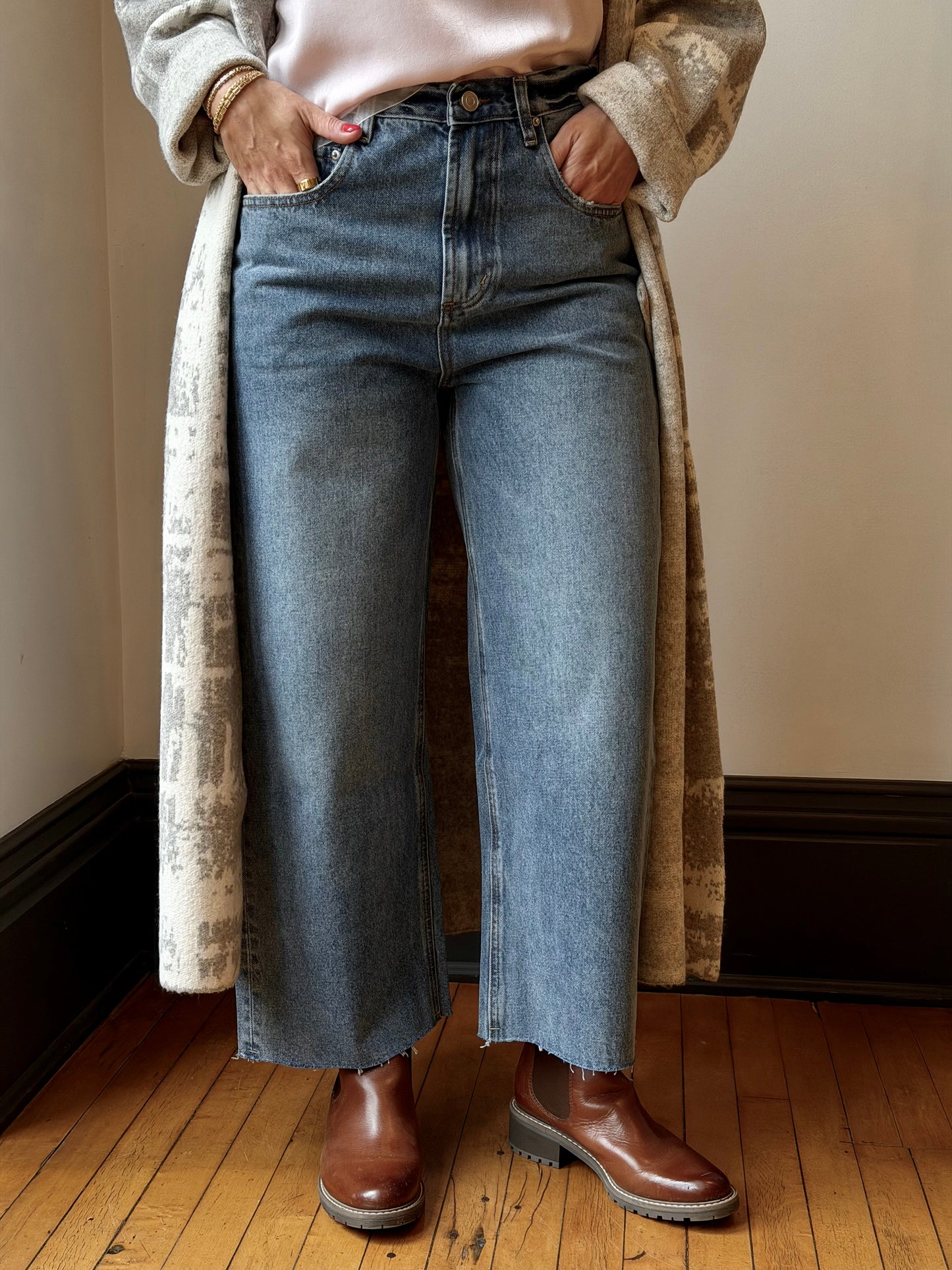 Relaxed Wide Leg Denim Jeans