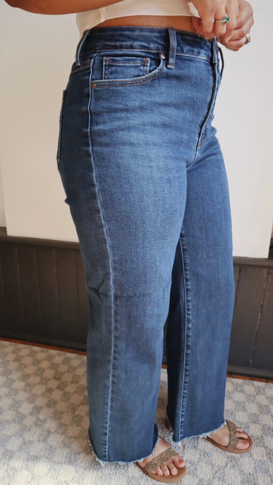 Slim Wide Crop