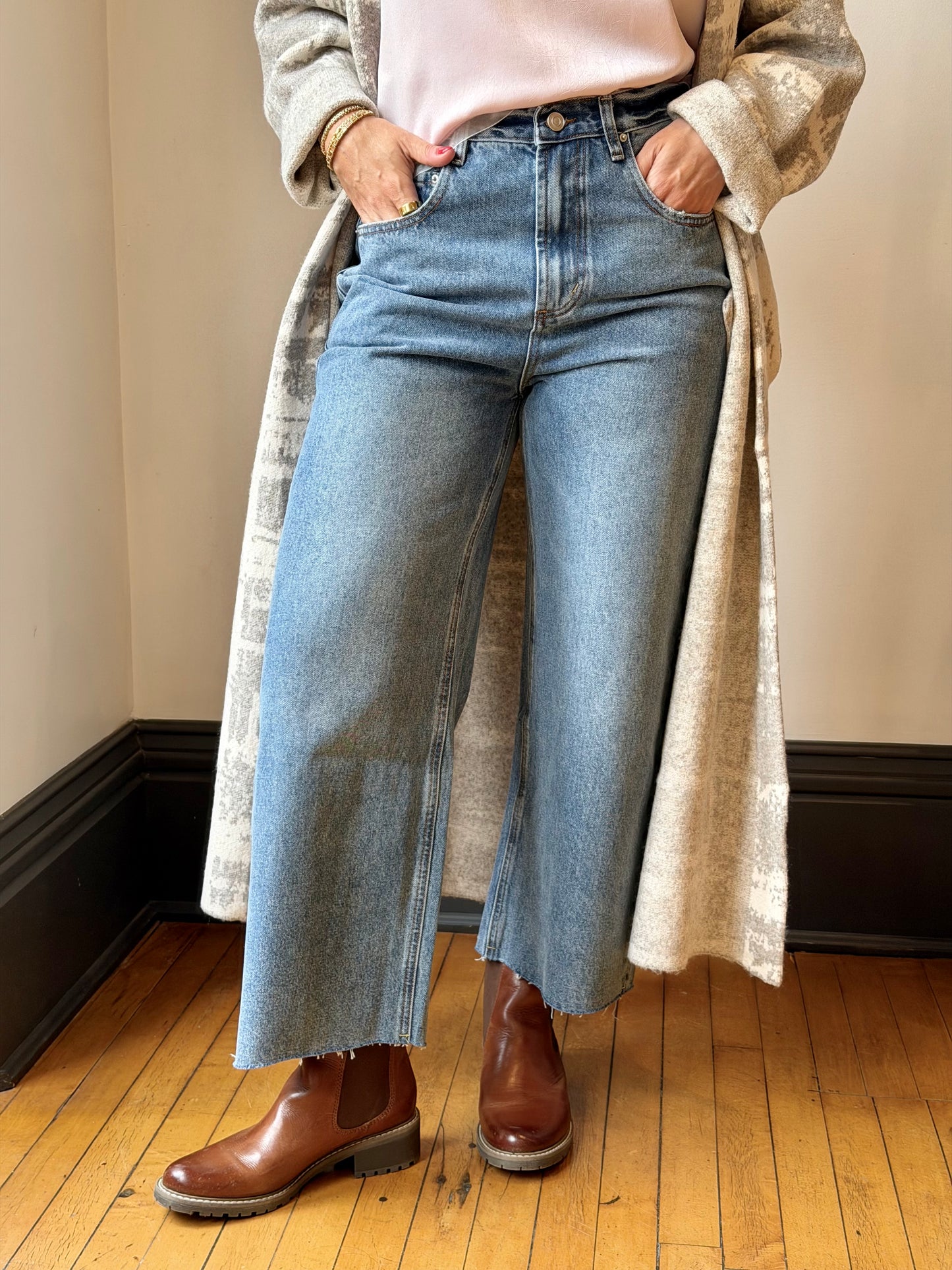 Relaxed Wide Leg Denim Jeans