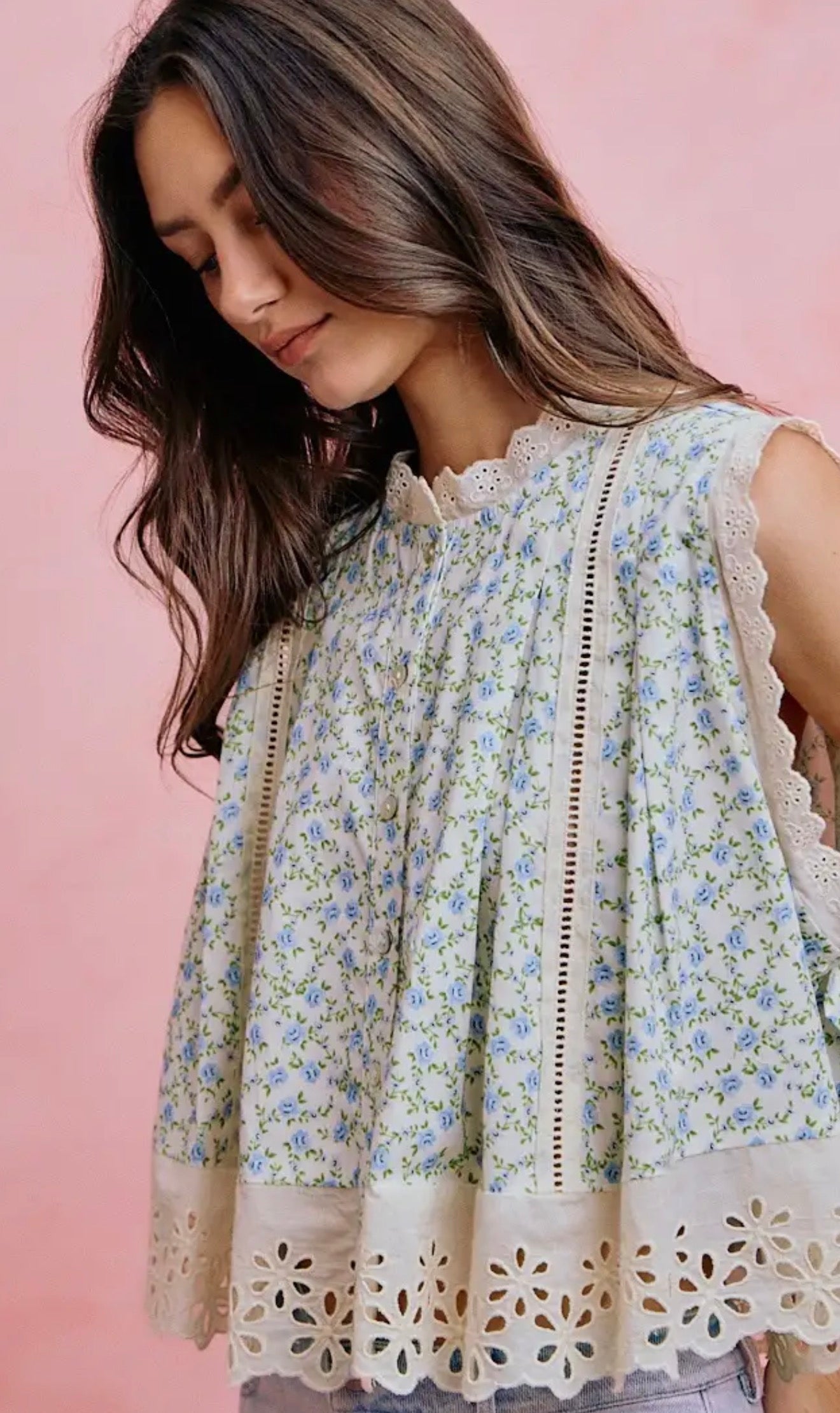 Eyelet Pleated Sleeveless Swing Top