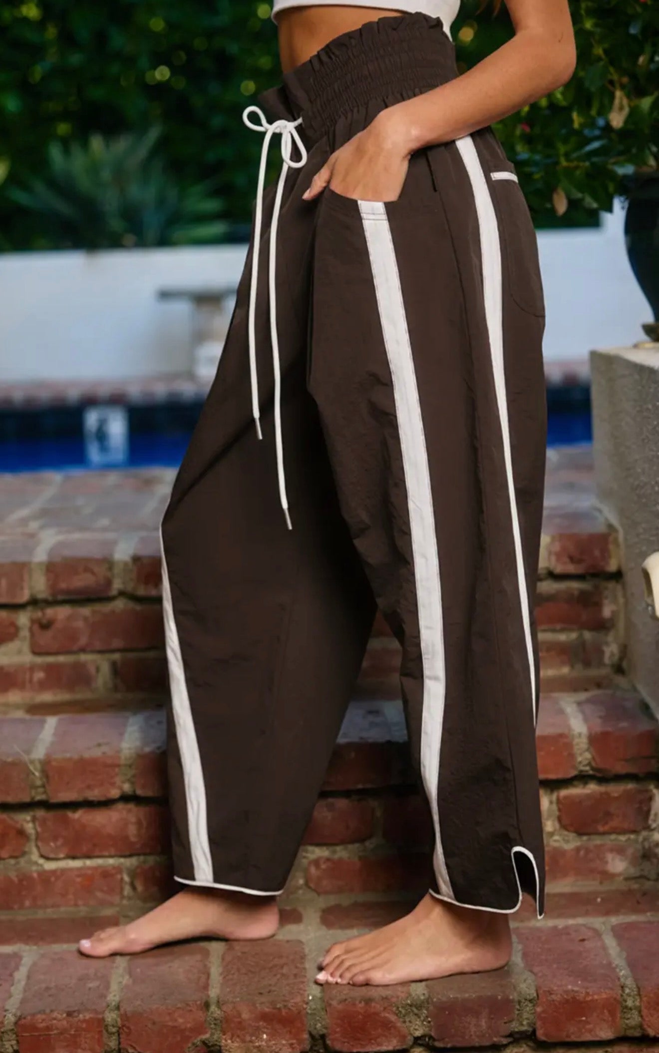 Windbreaker Pants With Contrast Stripe