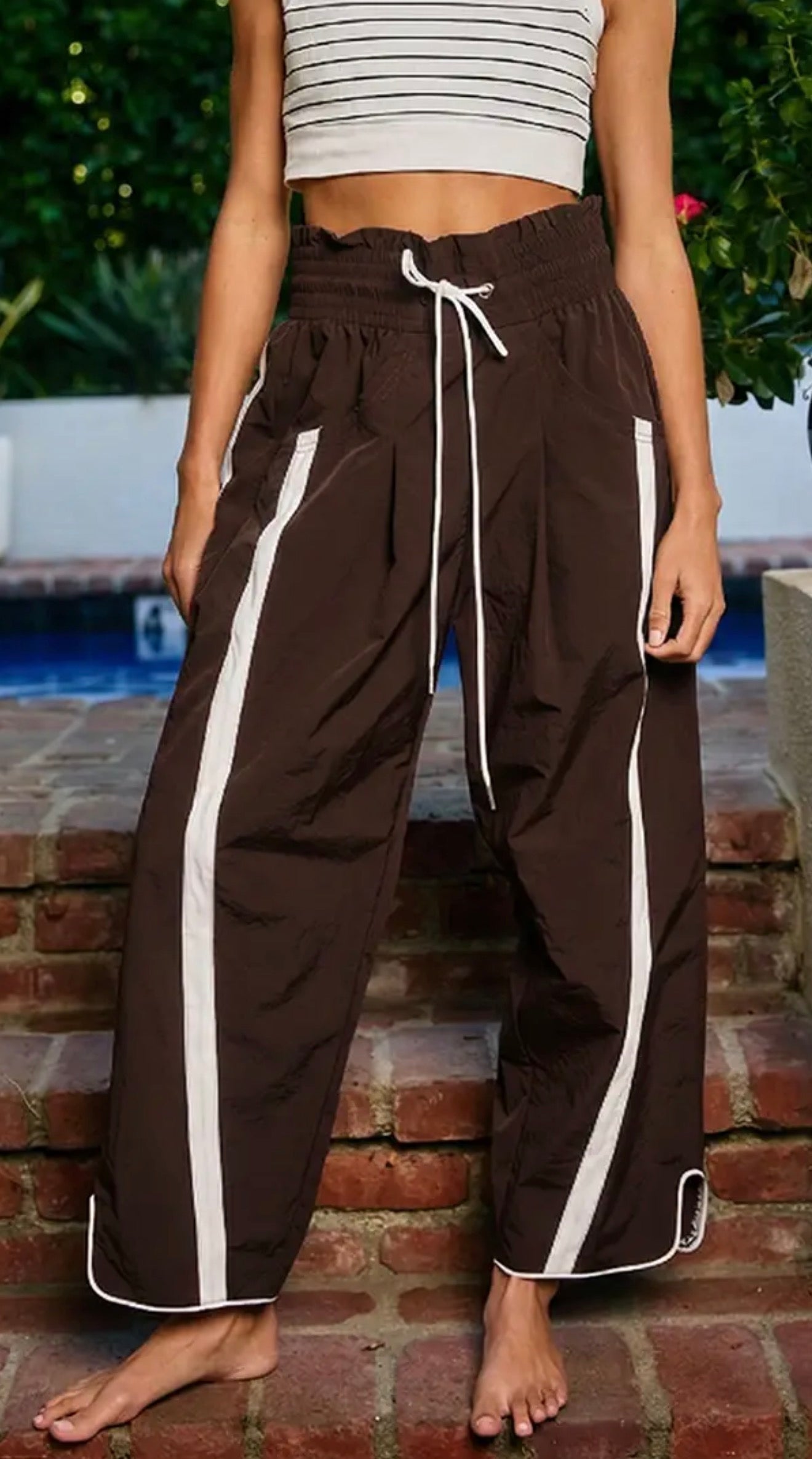 Windbreaker Pants With Contrast Stripe