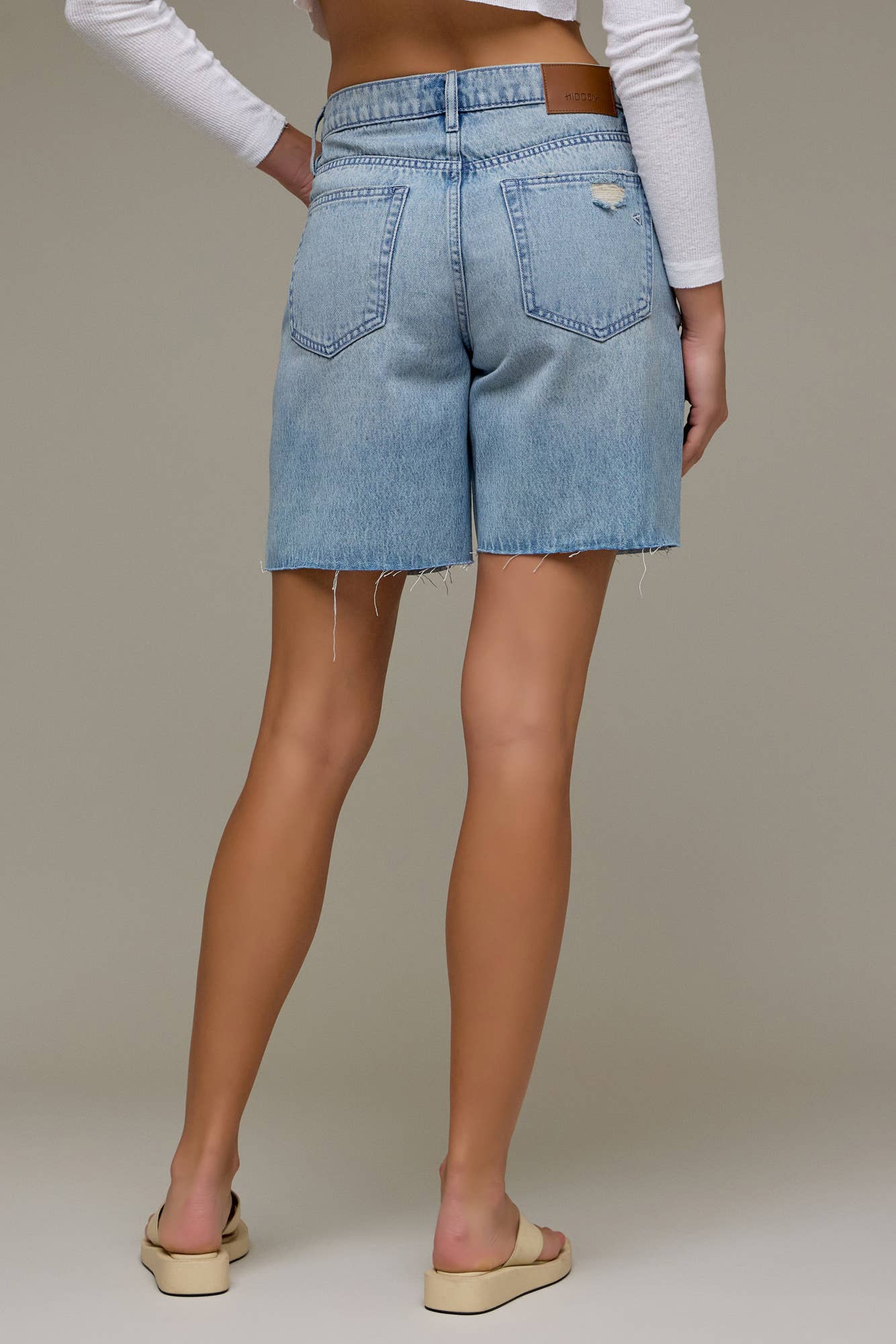 7 1/2" Relaxed Denim Short